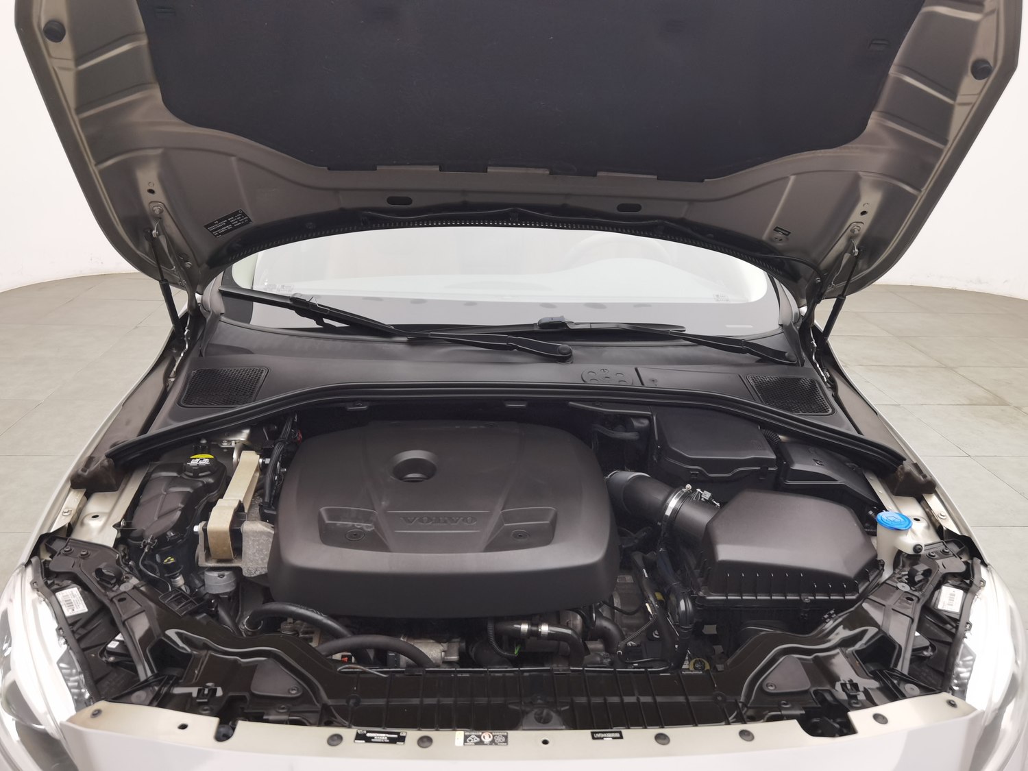 Used Volvo S60 2016 2.0 AT