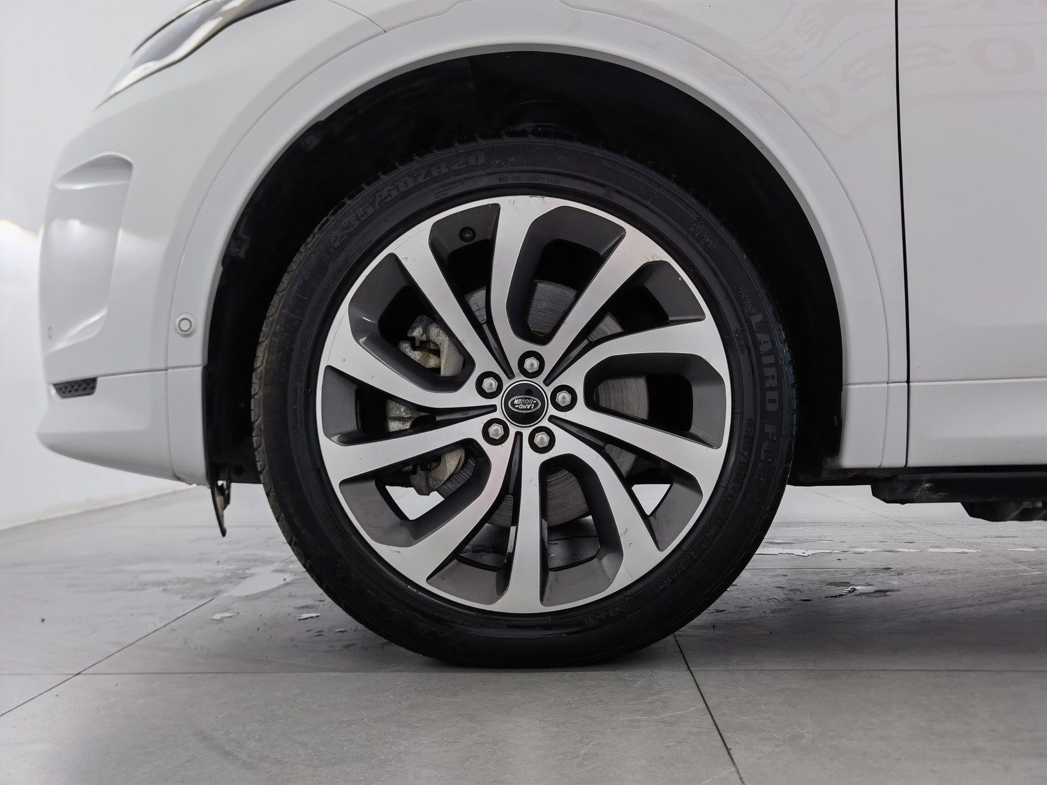 Used Land Rover Discovery 2020 2.0 AT