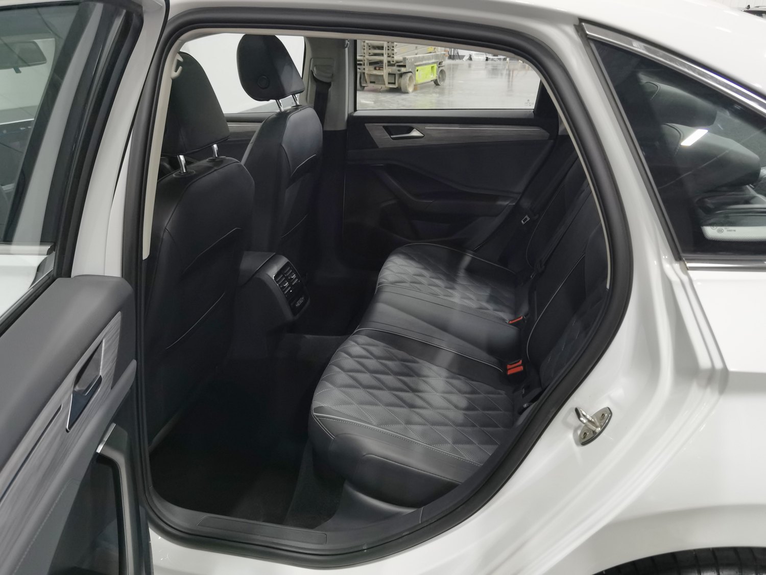 Used Volkswagen Sagitar 2023 1.5 AT