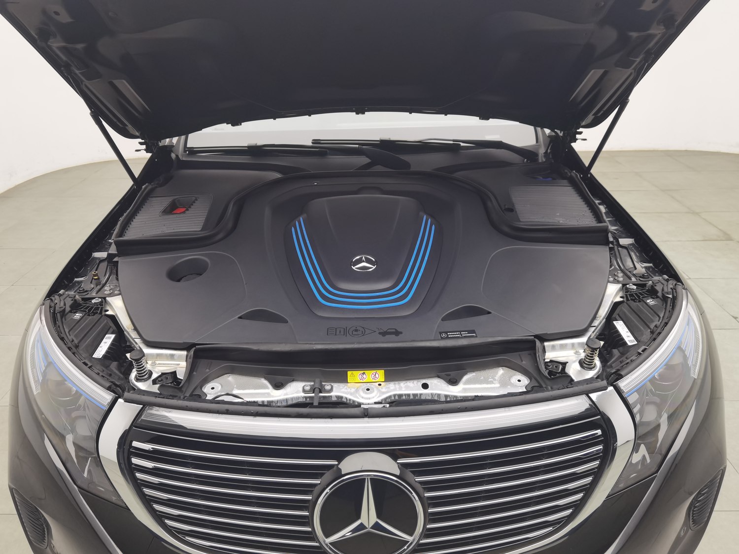 Used Mercedes-Benz EQC 2020