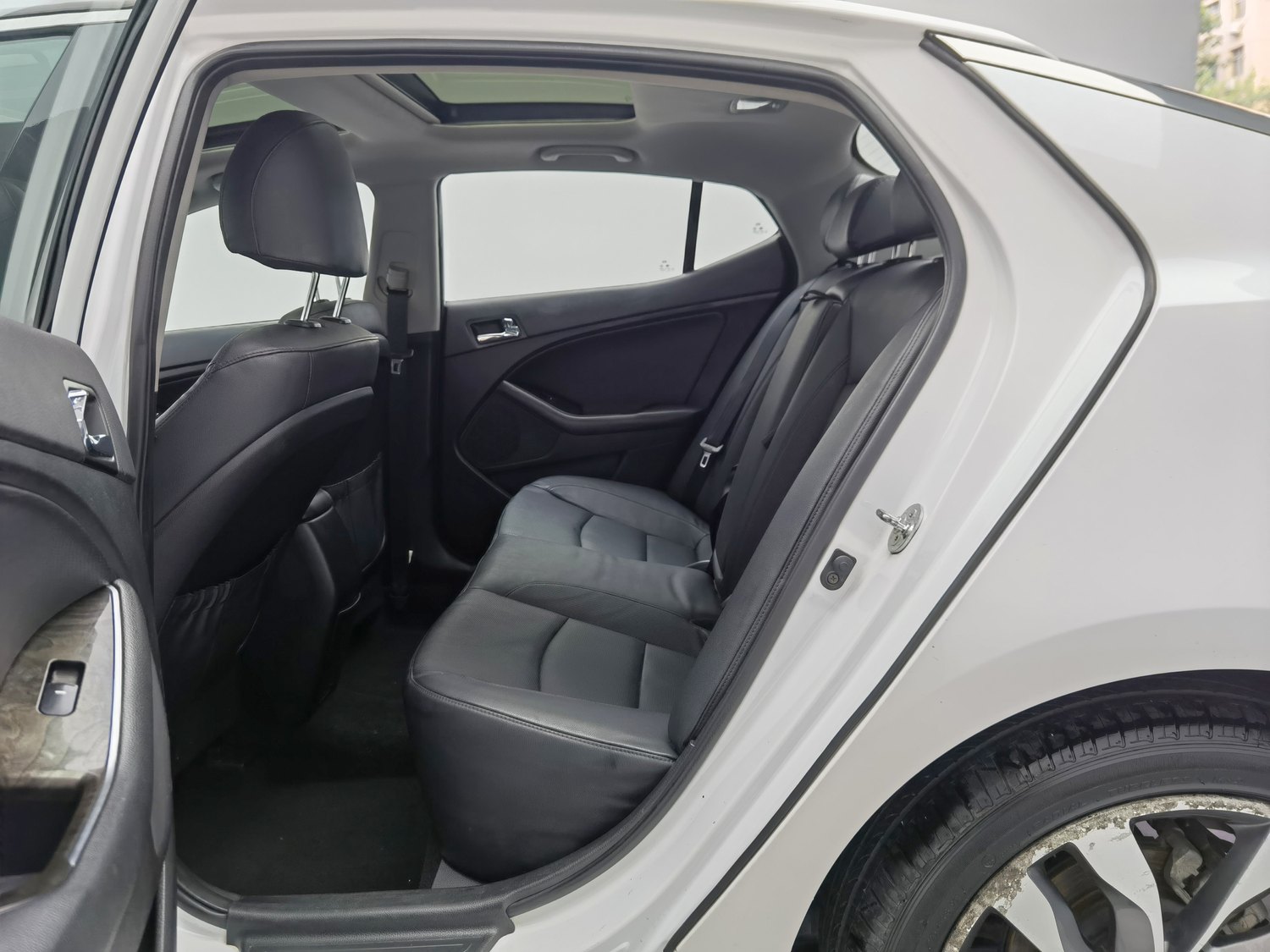Used Kia K5 2014 2.0 AT
