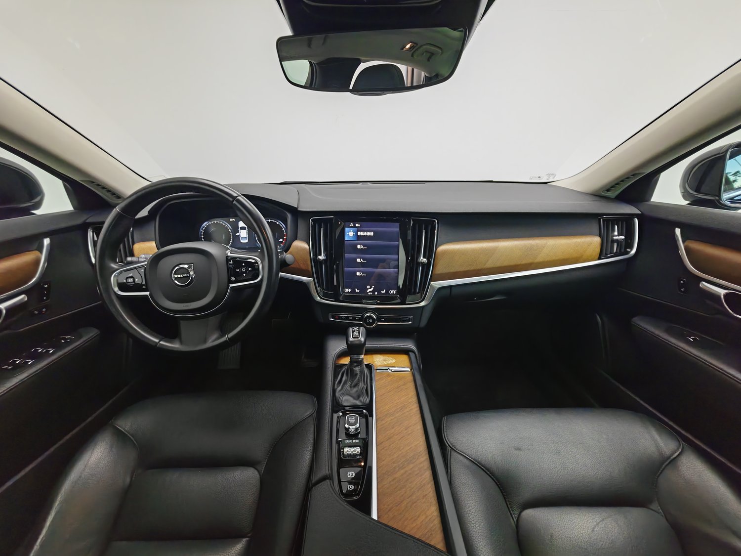 Used Volvo S90 2020 2.0 AT