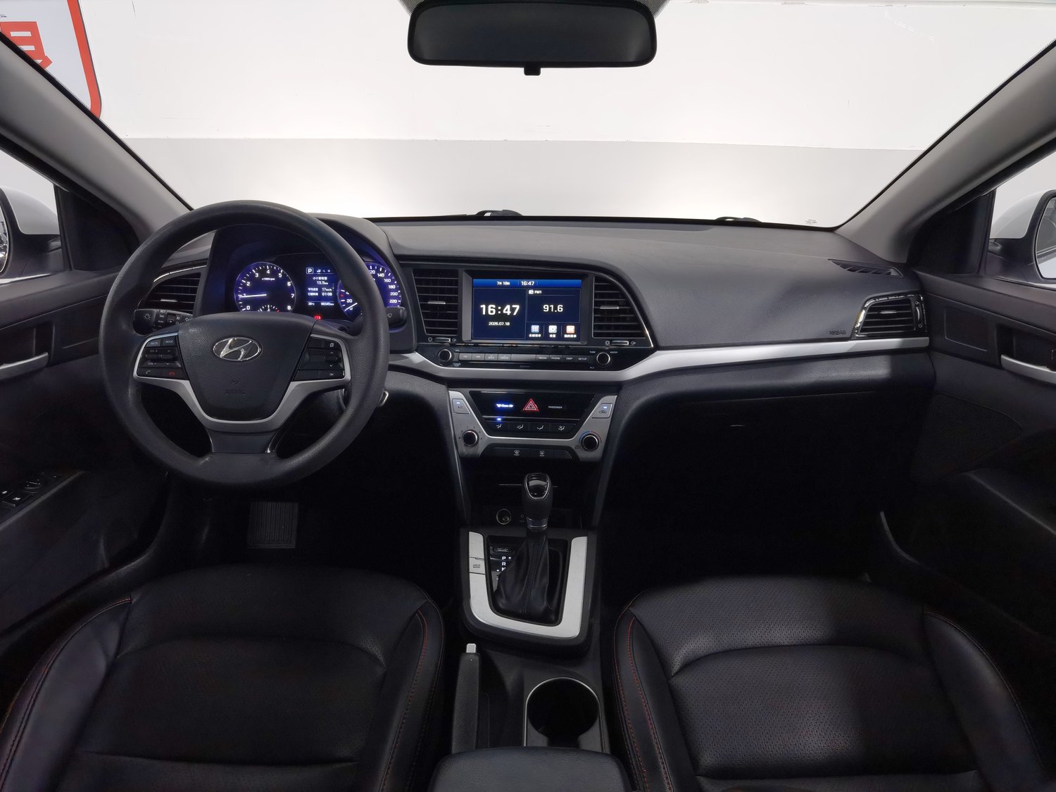 Used Hyundai Elantra 2016 1.6 AT