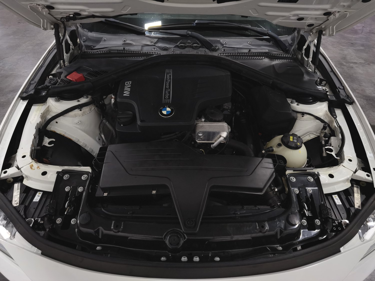 Used BMW THE3 2015 2.0 AT