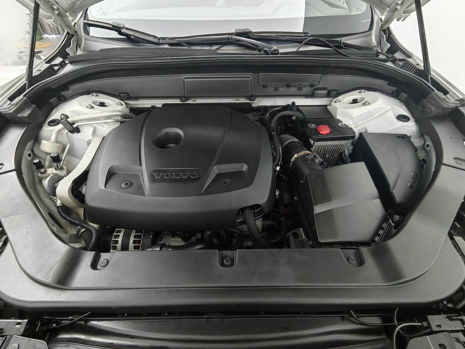 Used Volvo XC60 2019 2.0 AT