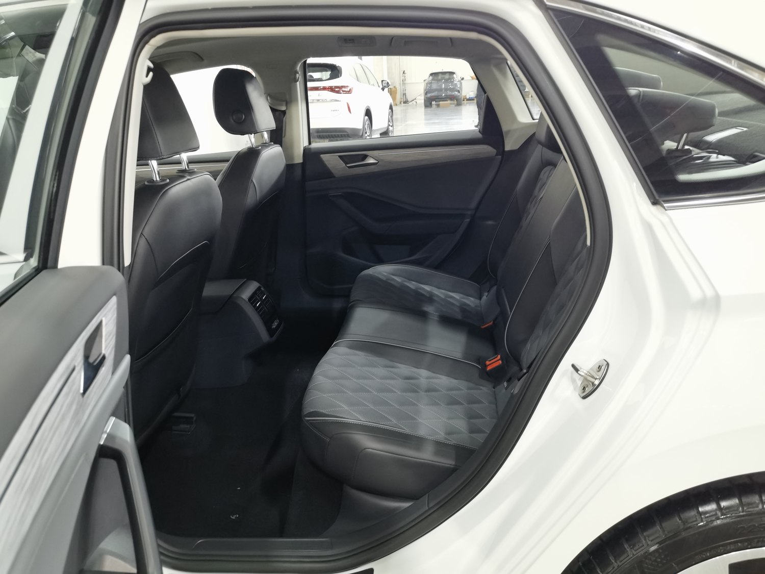 Used Volkswagen Sagitar 2023 1.5 AT