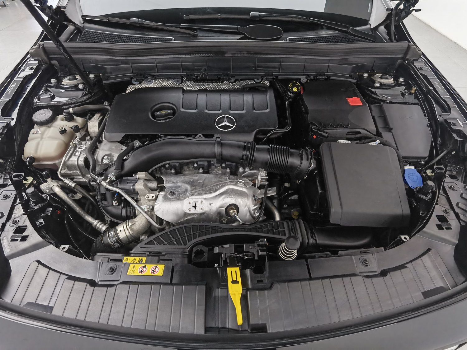 Used Mercedes-Benz GLB 2023 2.0 AT