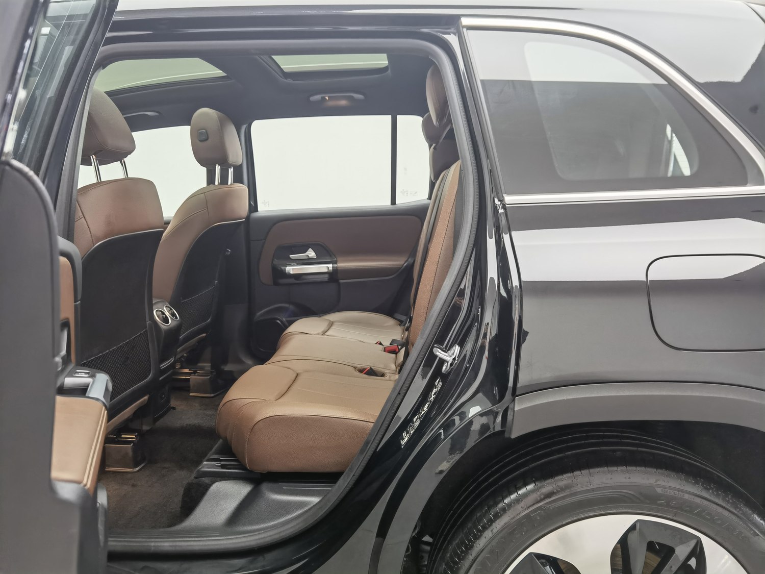 Used Mercedes-Benz GLB 2023 2.0 AT
