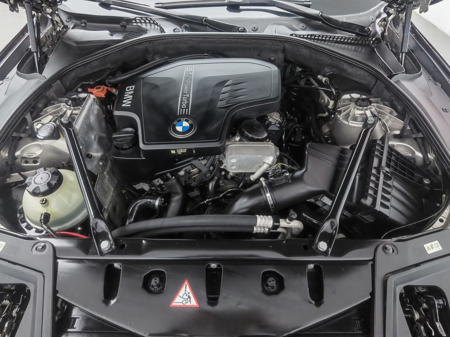 Used BMW THE5 2014 2.0 AT