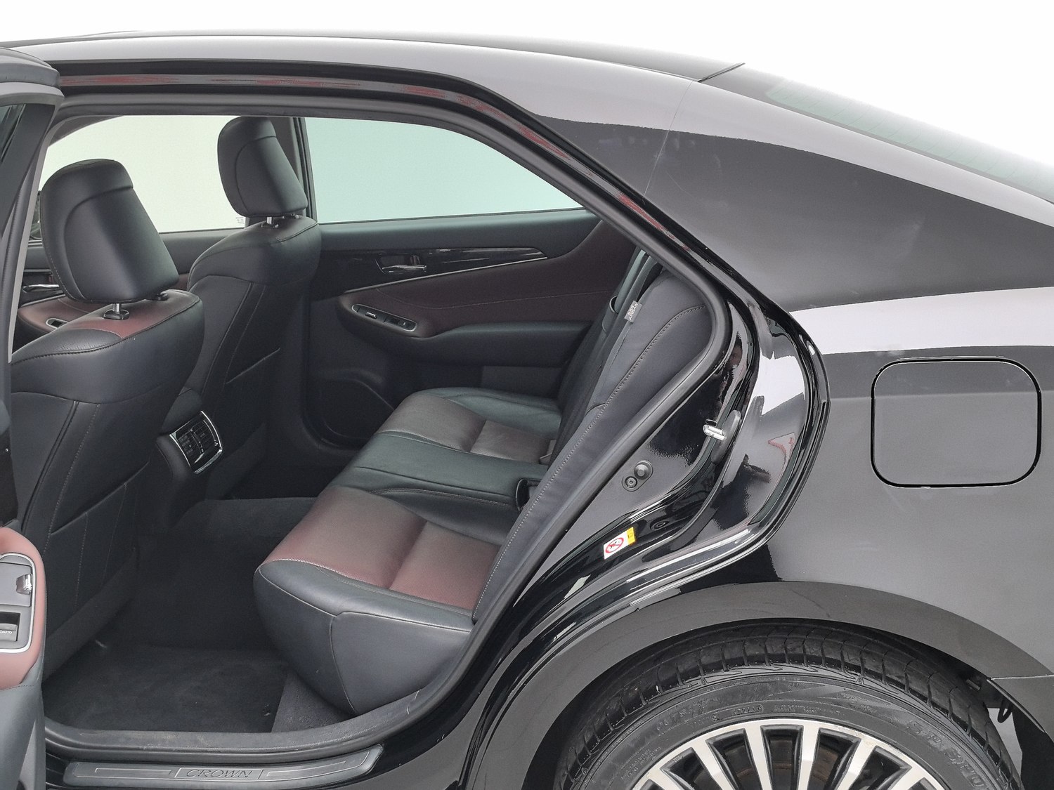 Used Toyota Crown 2018 2.0 AT