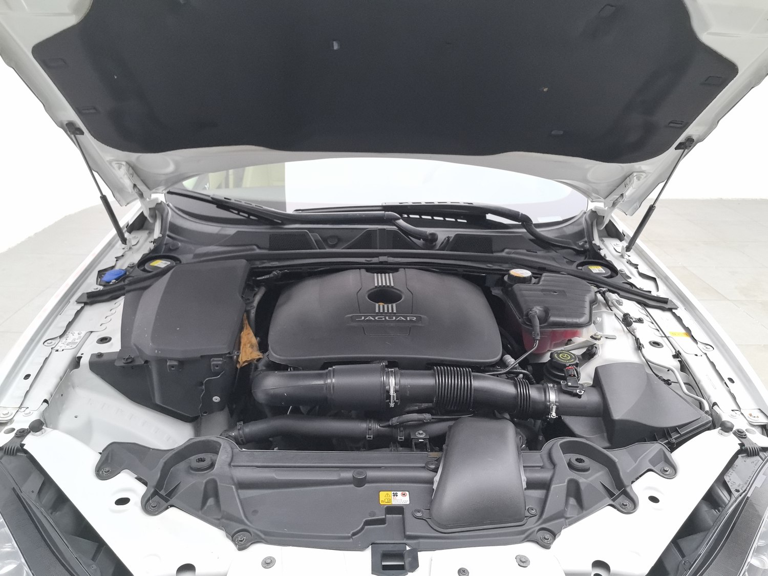 Used Jaguar XF 2014 2.0 AT