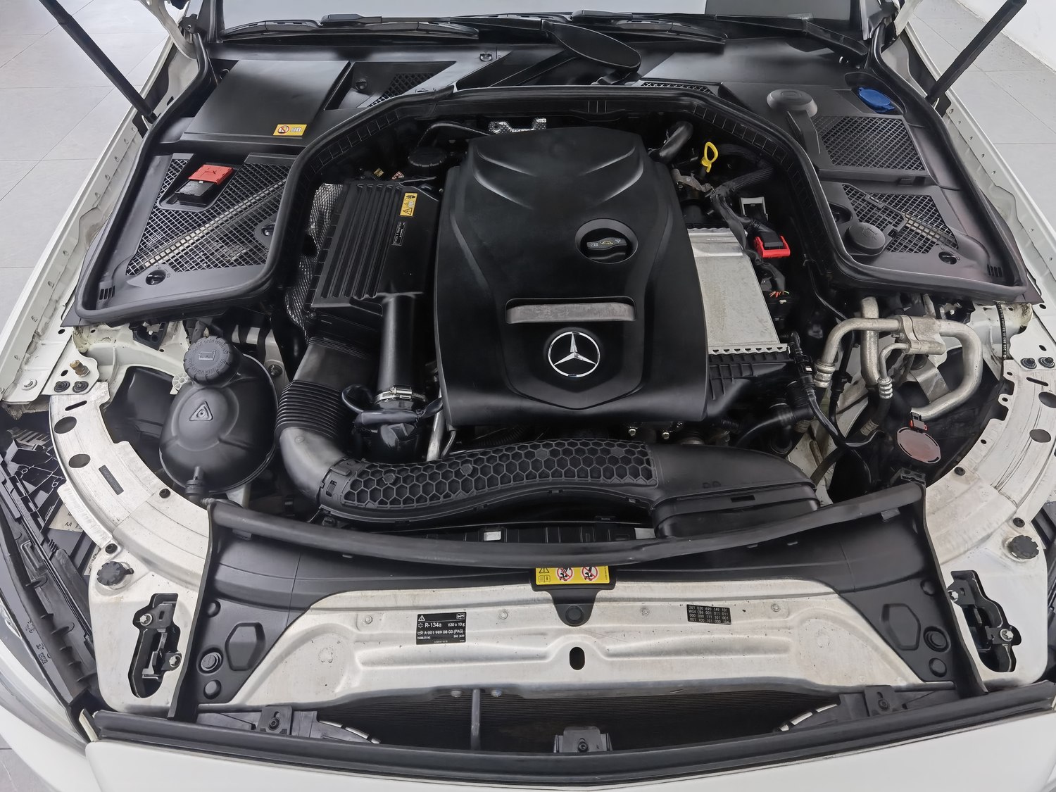 Used Mercedes-Benz C-Class 2015 2.0 AT