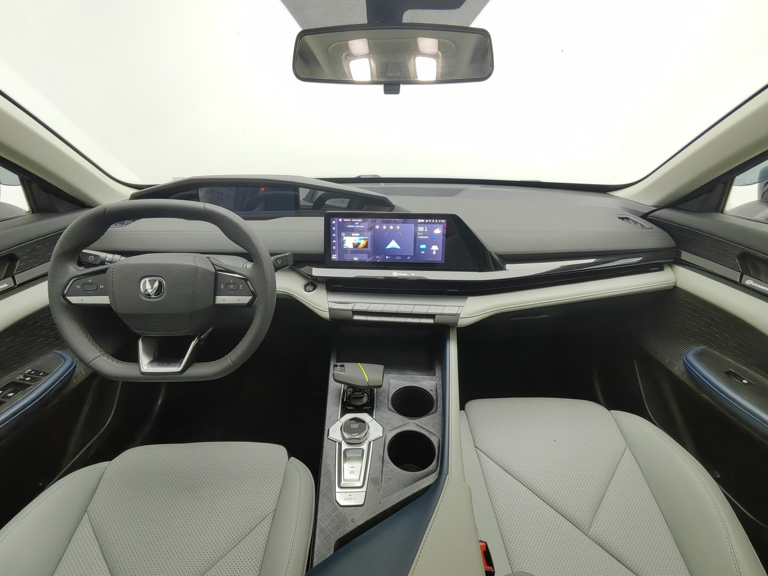 Used Changan UNI-V iDD 2023 1.5 AT