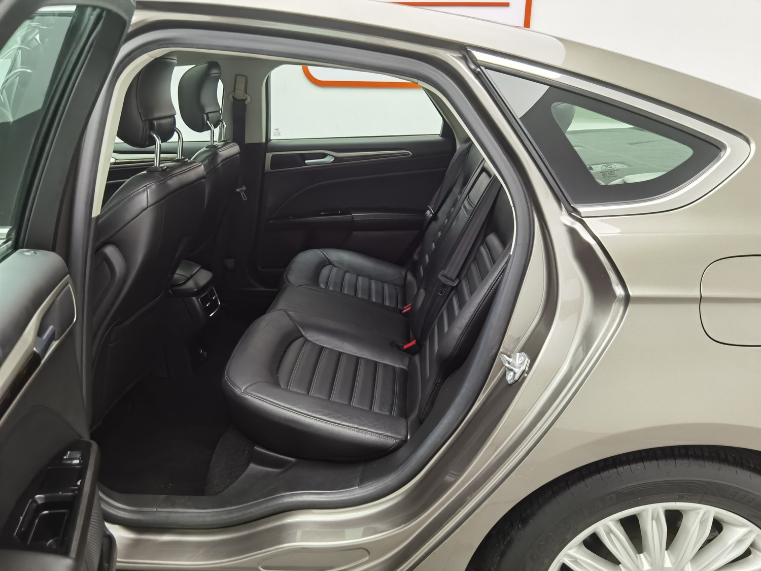Used Ford Mondeo 2013 2.0 AT