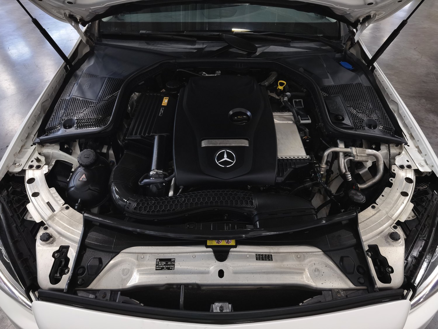 Used Mercedes-Benz C-Class 2016 2.0 AT