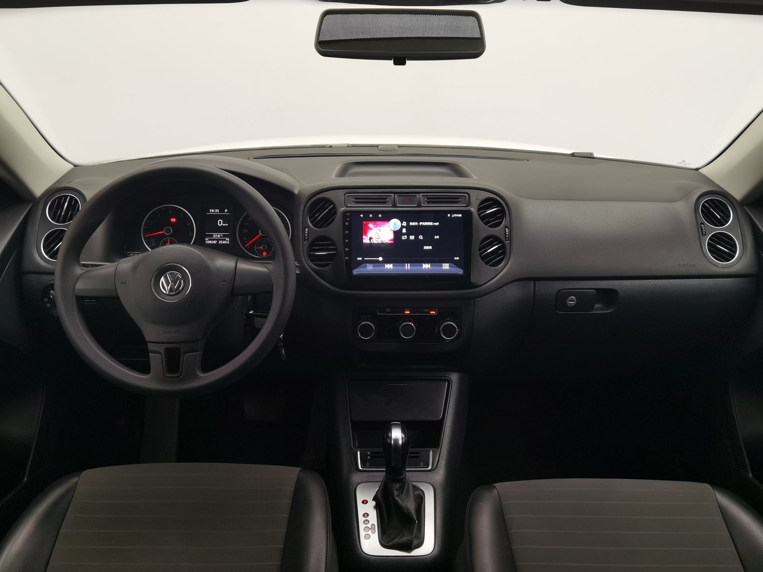 Used Volkswagen Tiguan 2015 1.8 AT