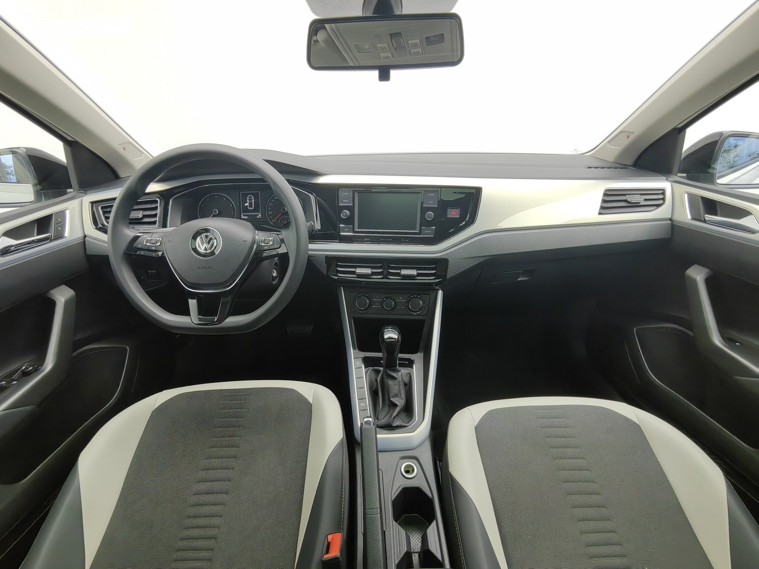 Used Volkswagen Polo 2019 1.5 AT