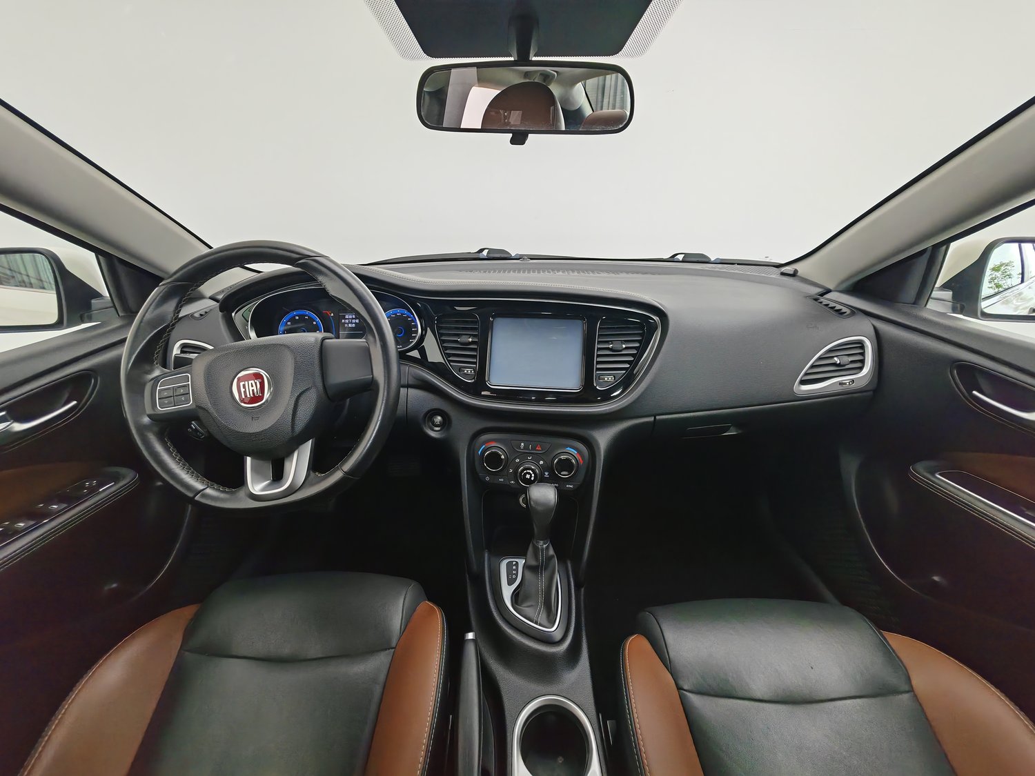 Used Fiat Viaggio 2015 1.4 AT