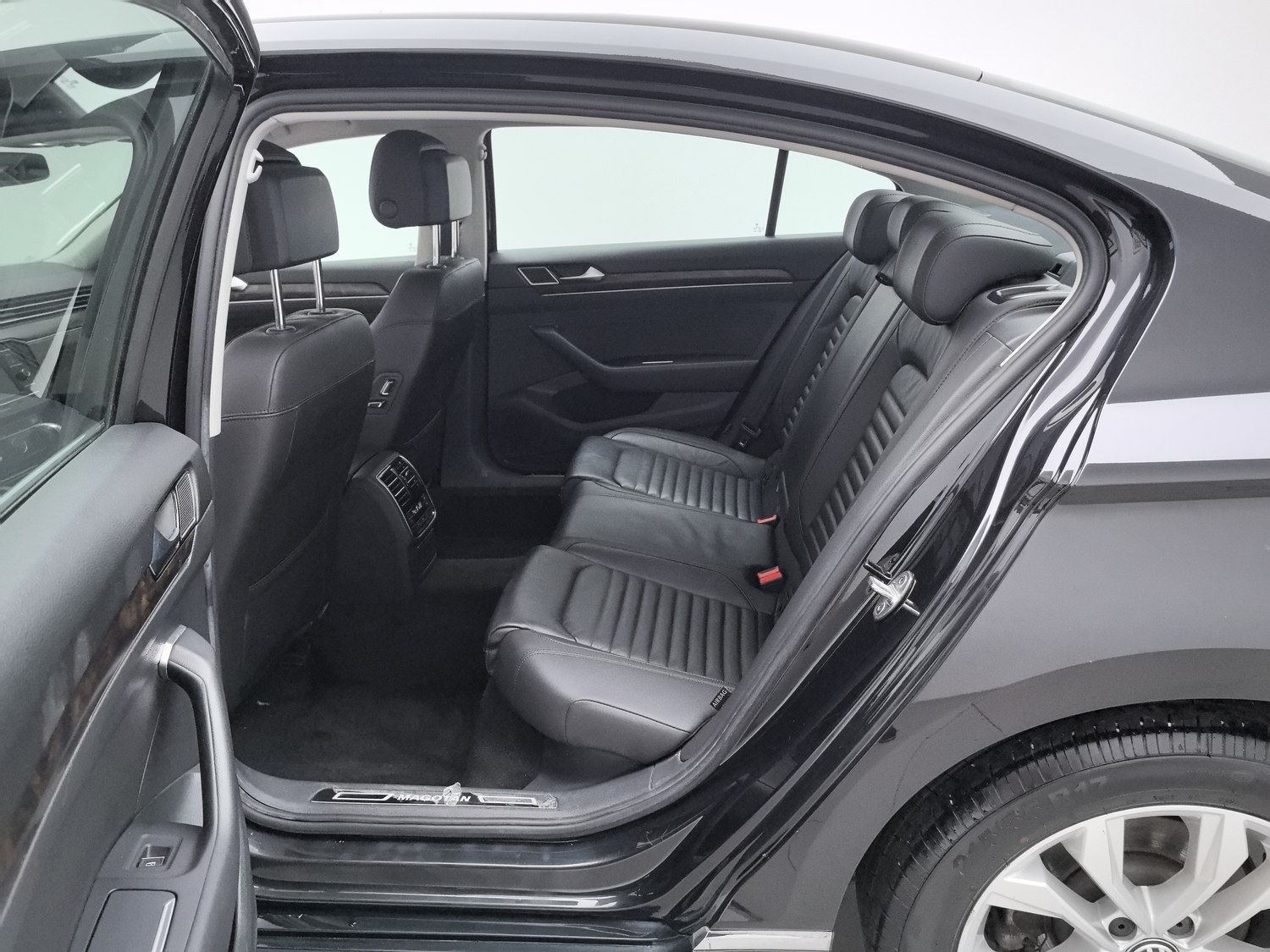 Used Volkswagen Magotan 2018 1.8 AT