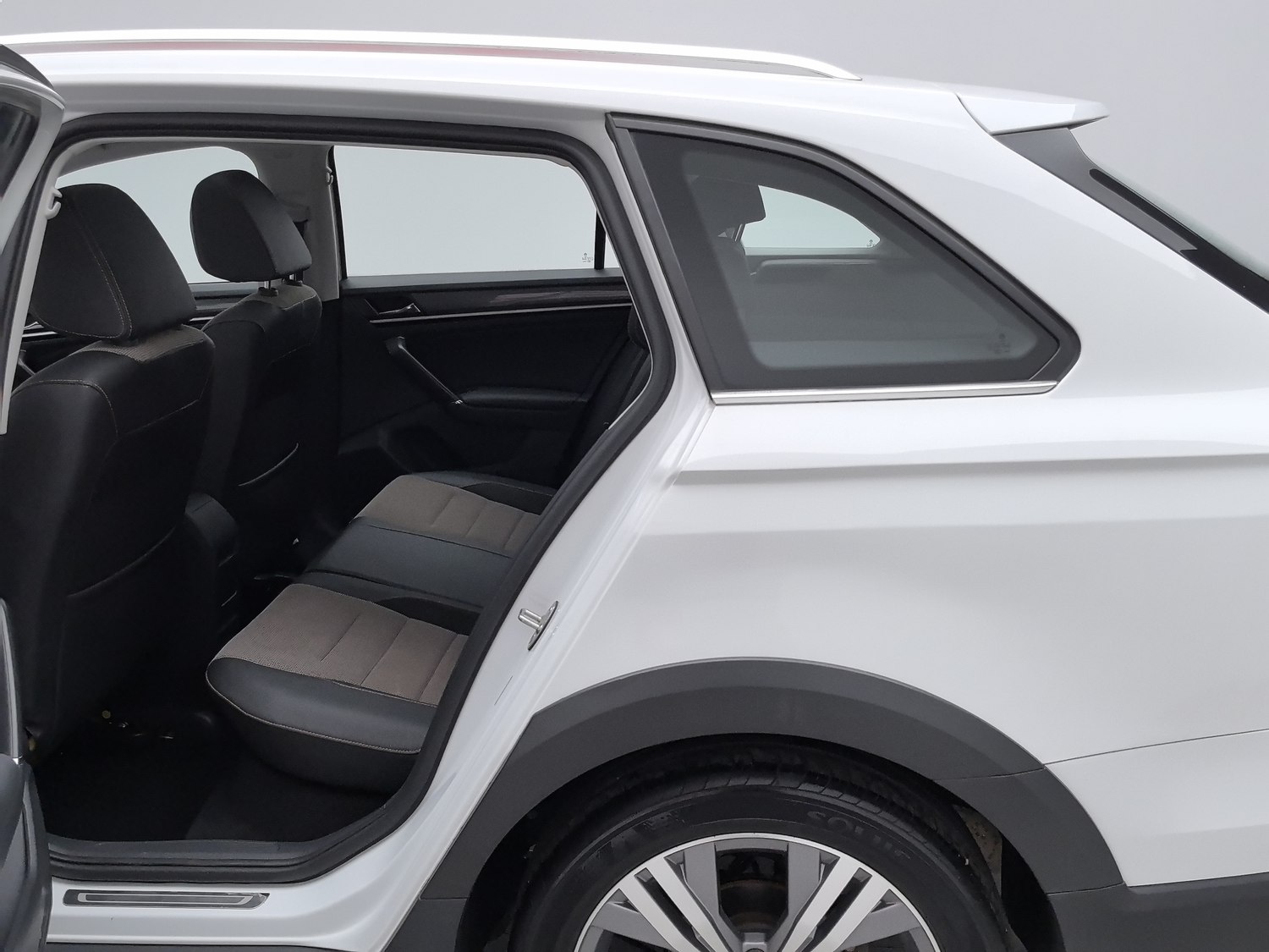 Used Volkswagen C-TREK 2020 1.5 AT