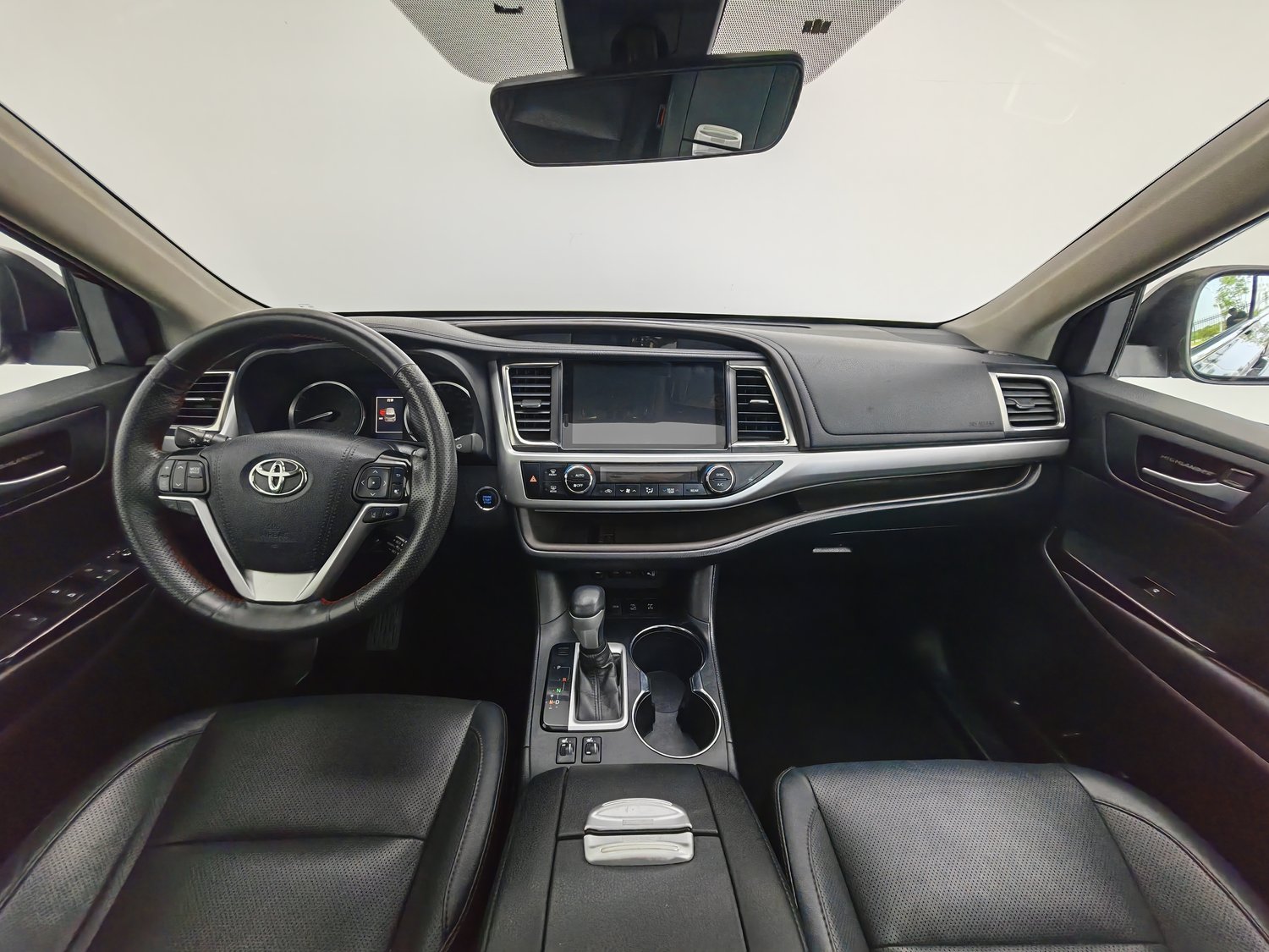 Used Toyota Highlander 2018 2.0 AT