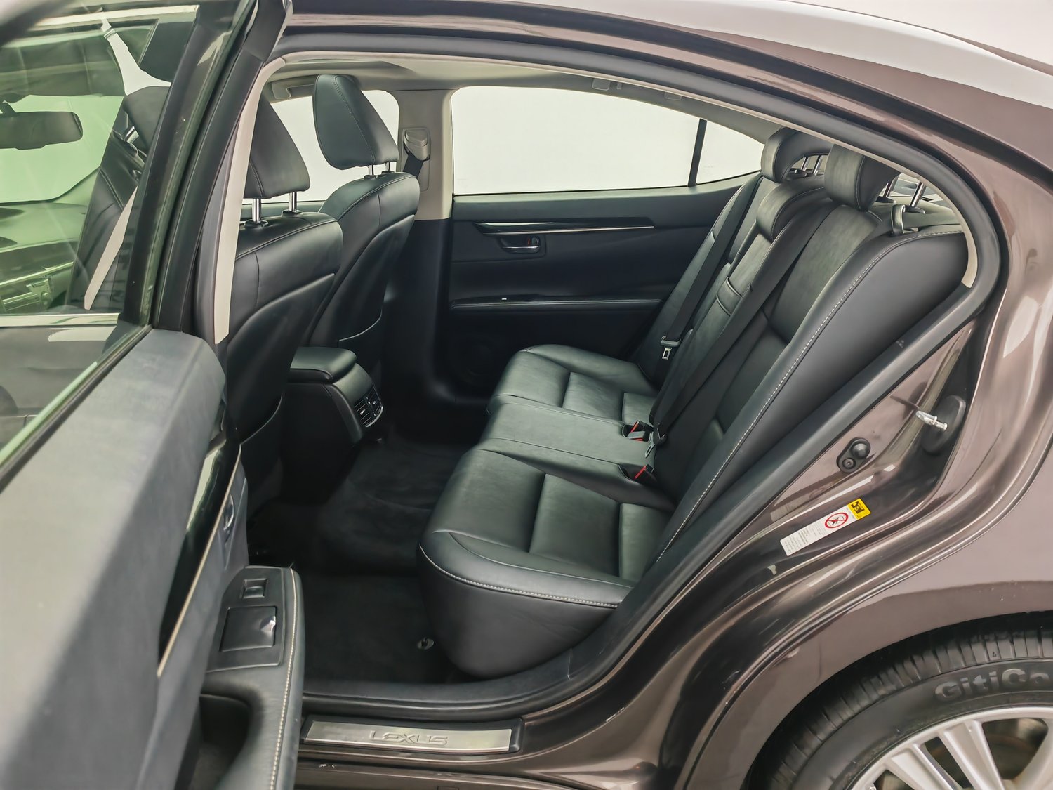 Used Lexus ES 2013 2.5 AT