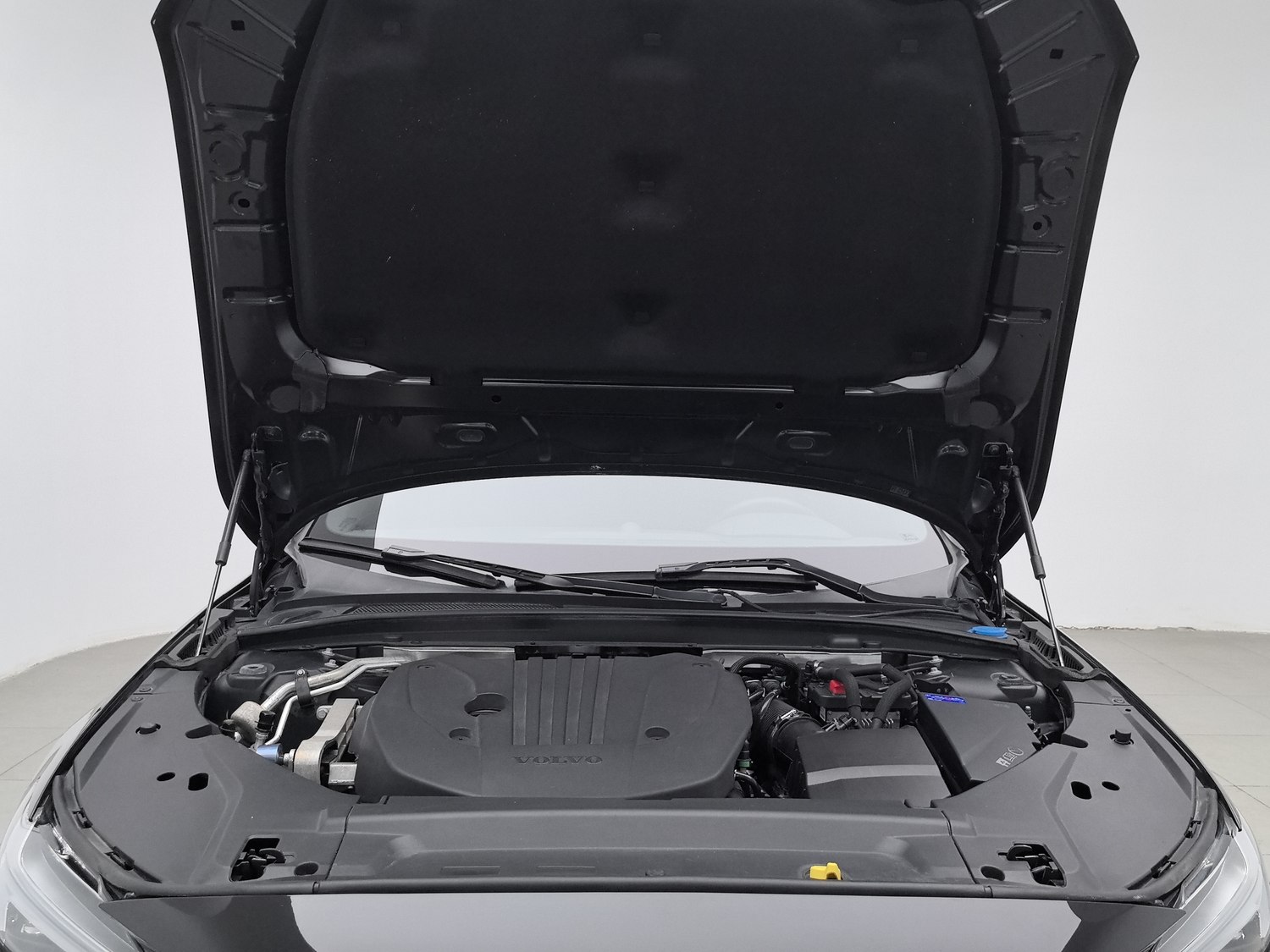Used Volvo S90 2021 2.0 AT