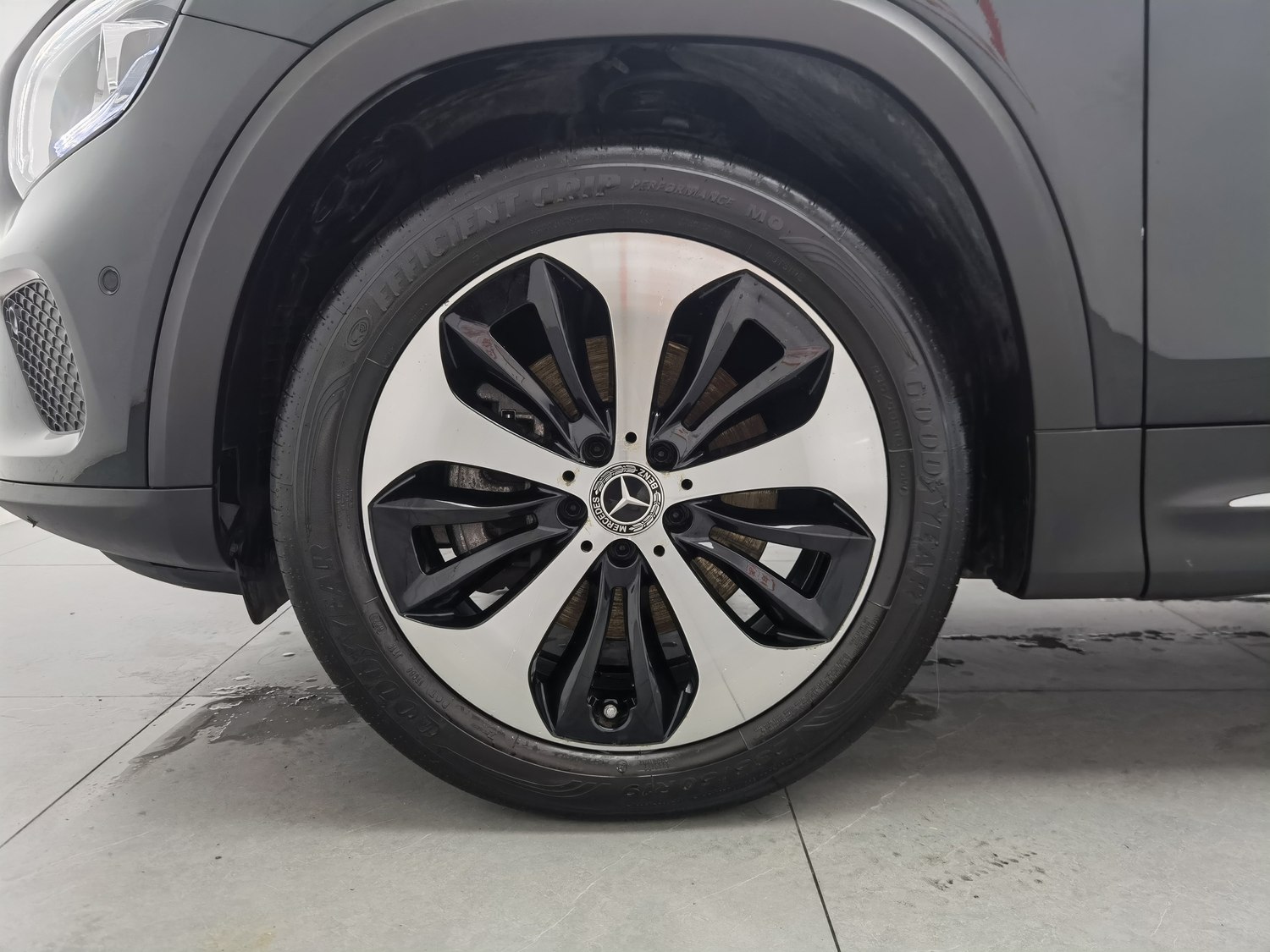 Used Mercedes-Benz GLB 2023 2.0 AT
