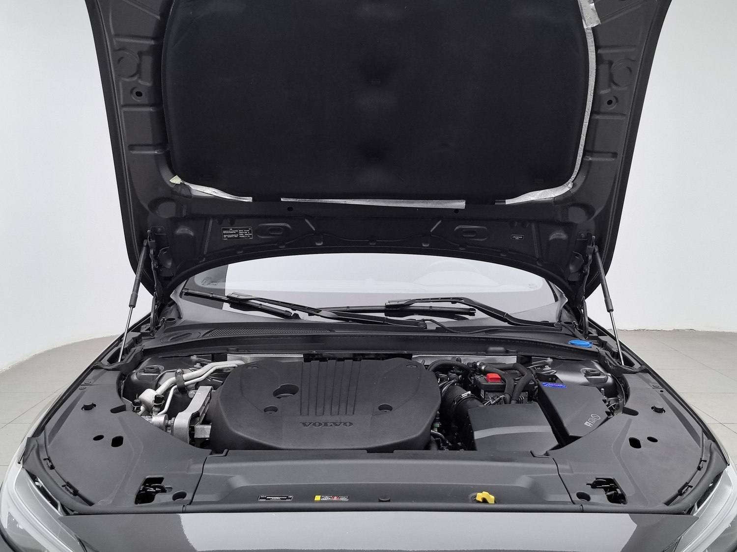 Used Volvo S90 2021 2.0 AT