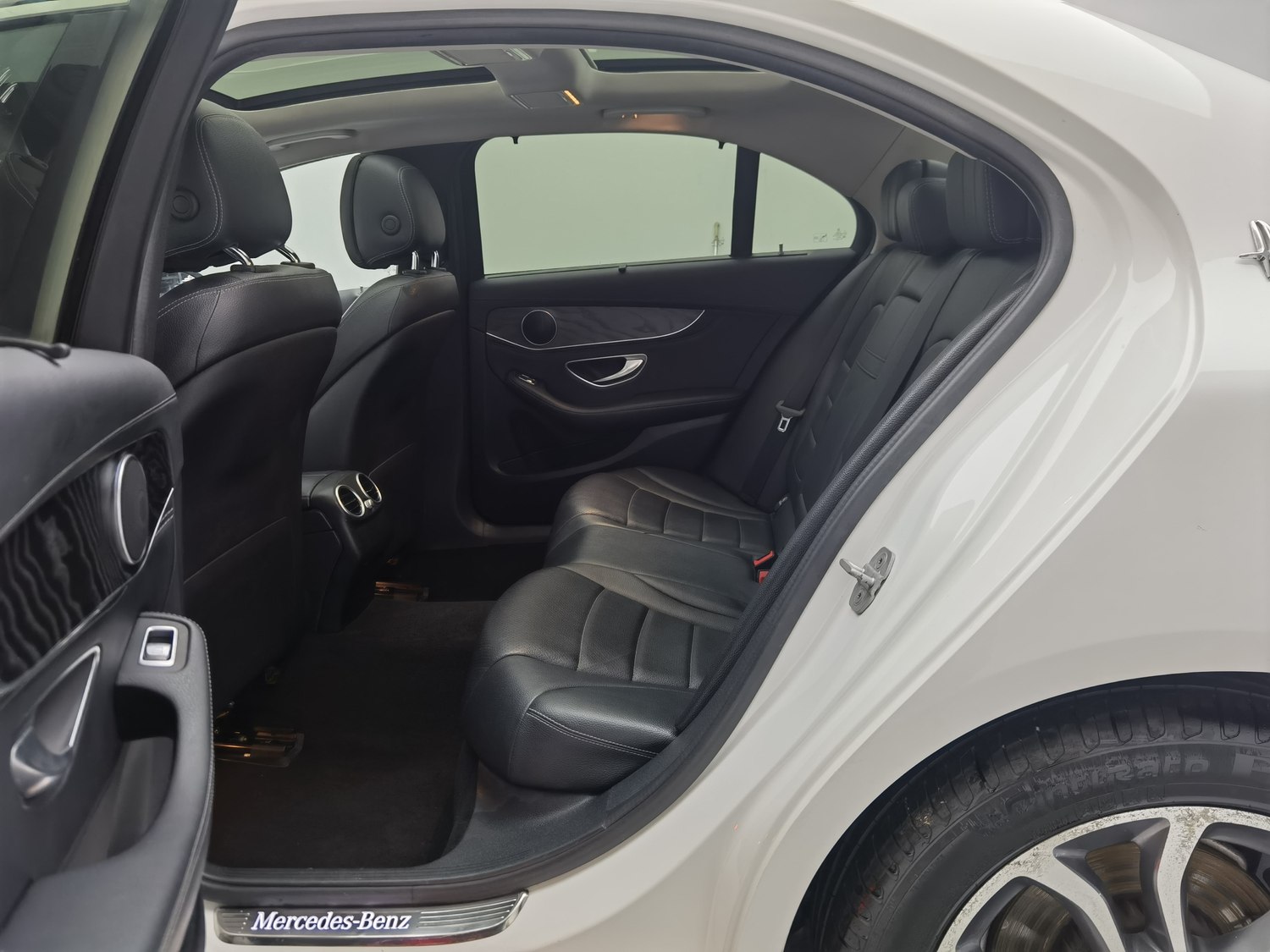 Used Mercedes-Benz C-Class 2015 2.0 AT