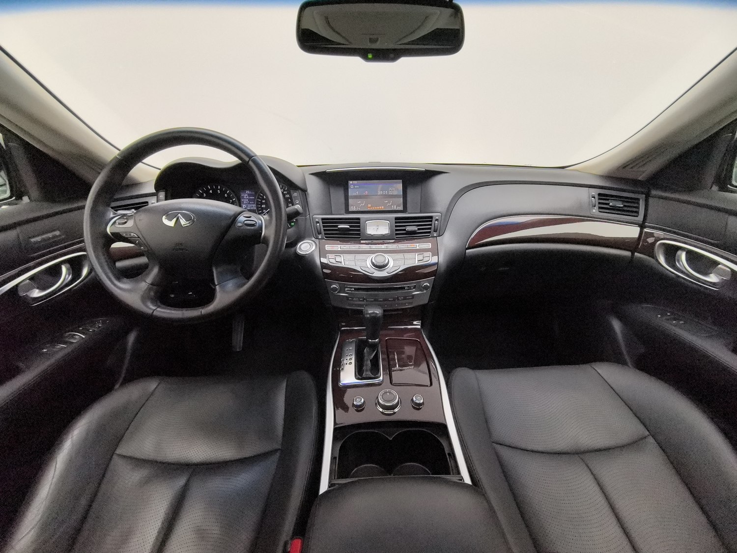 Used Infiniti Q70 2013 2.5 AT