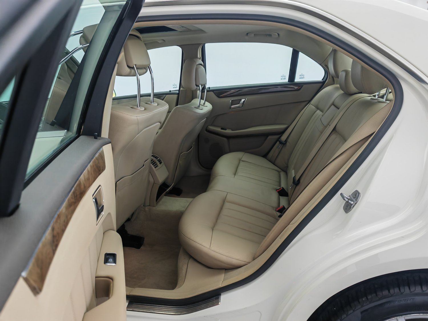 Used Mercedes-Benz E-Class (Import) 2010 1.8 AT
