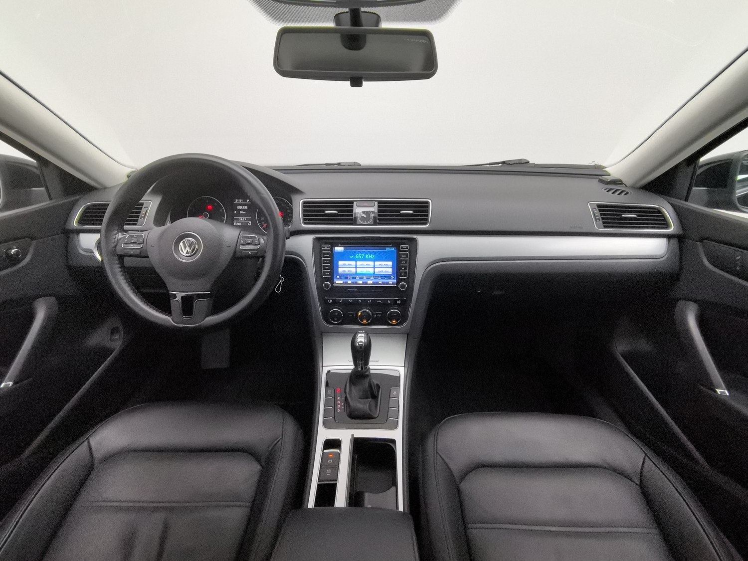 Used Volkswagen Passat 2015 1.8 AT