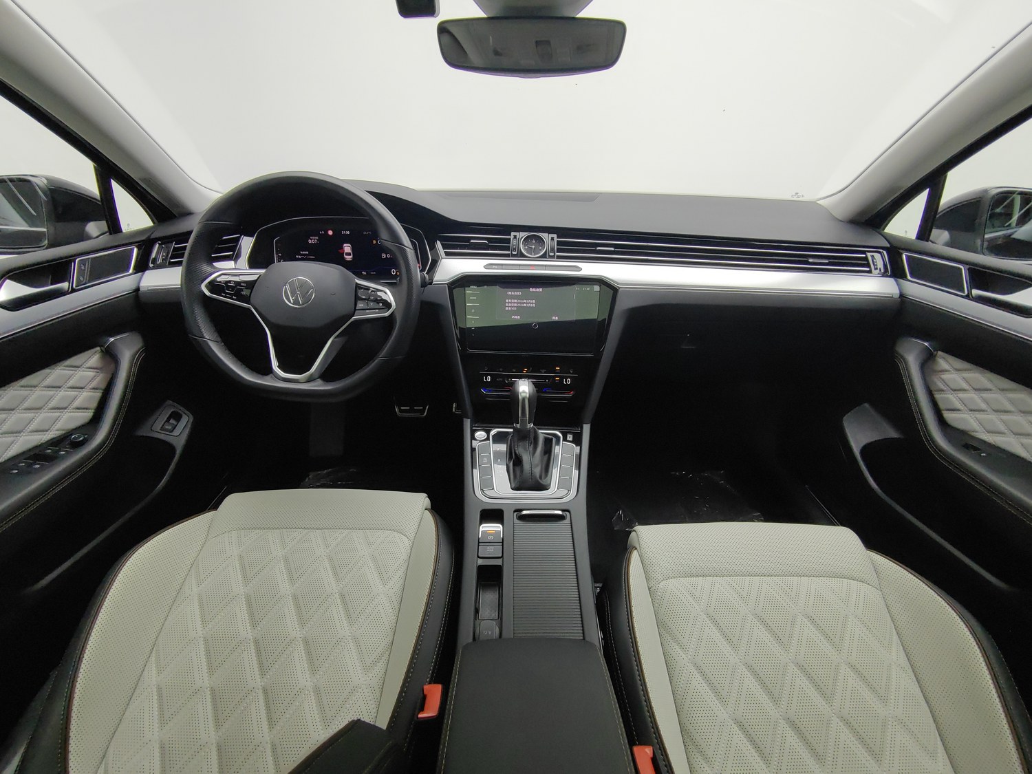Used Volkswagen Magotan 2023 2.0 AT