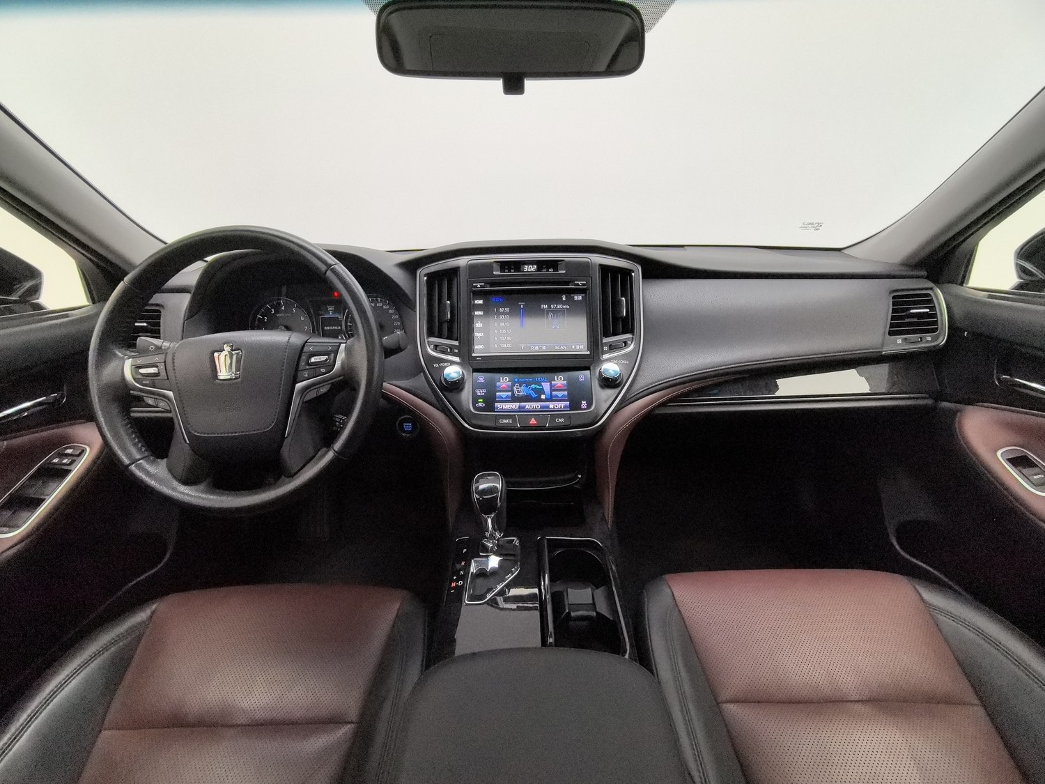 Used Toyota Crown 2018 2.0 AT