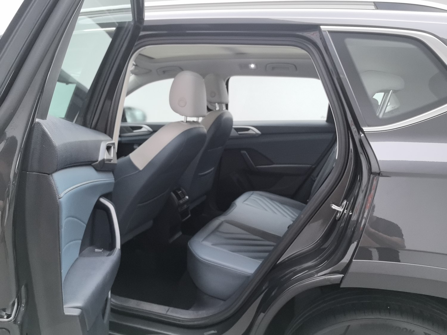 Used Volkswagen Tharu 2023 1.5 AT