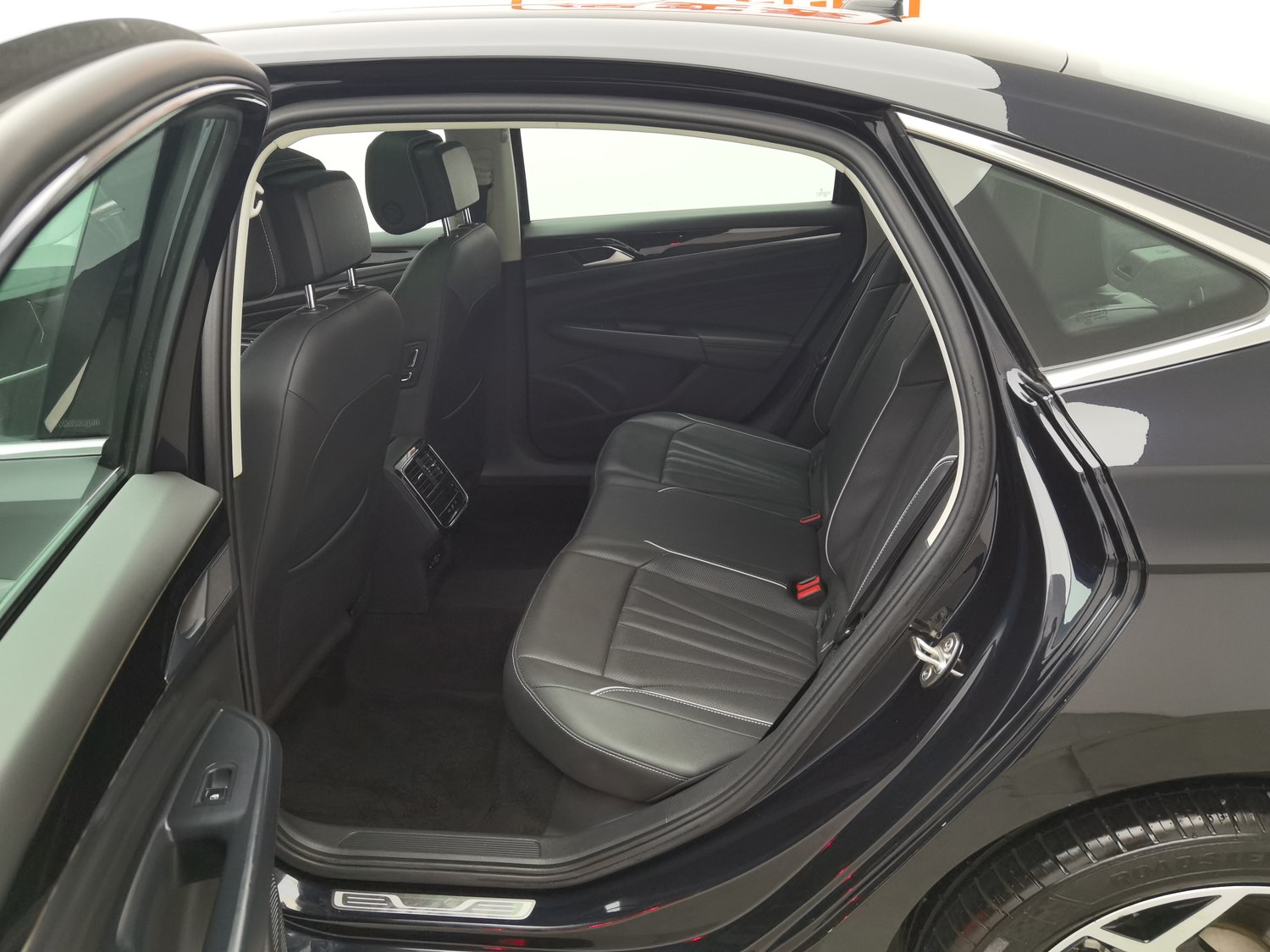 Used Volkswagen Passat 2024 2.0 AT