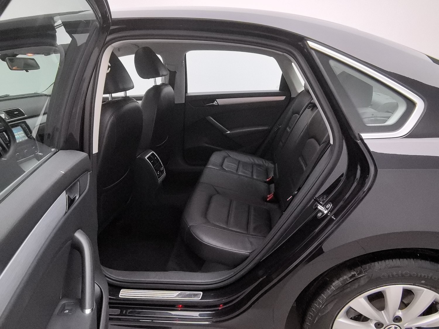 Used Volkswagen Passat 2015 1.8 AT