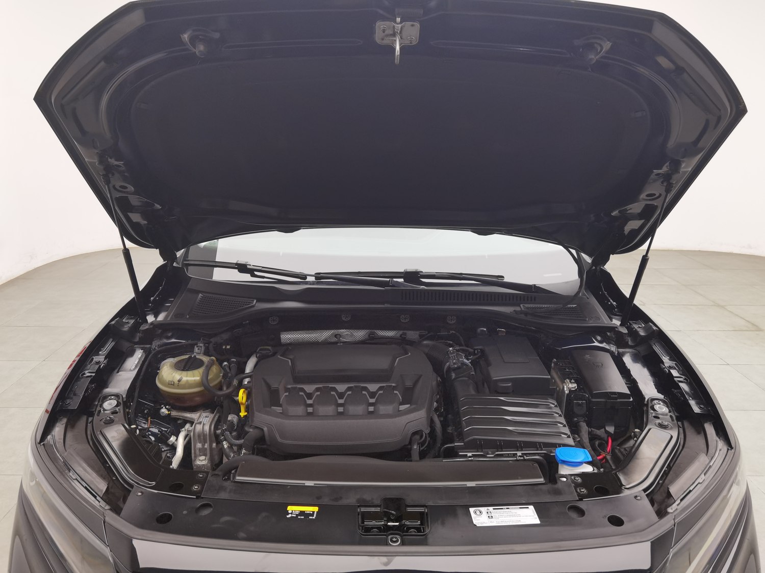 Used Volkswagen Passat 2024 2.0 AT