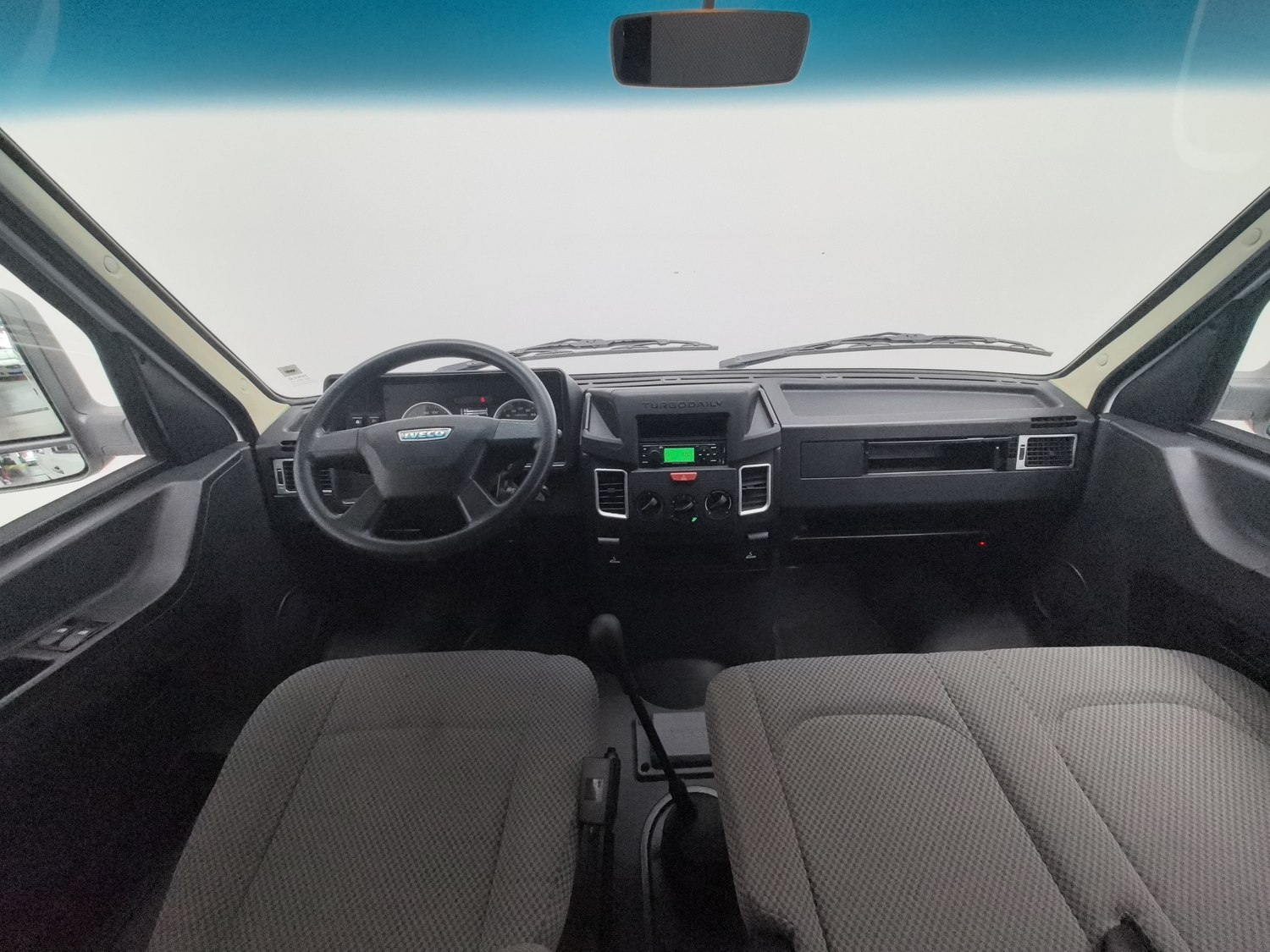 Used Iveco Daily 2021 2.5 MT