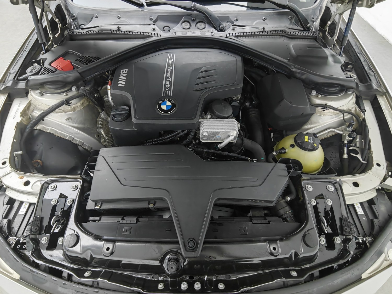 Used BMW THE3 2014 2.0 AT