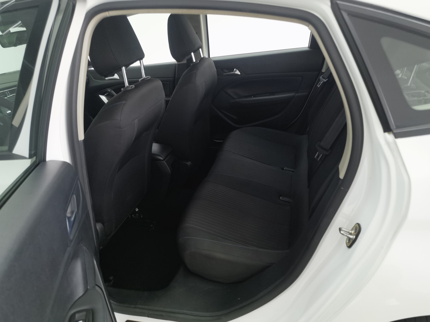 Used Peugeot 308 2019 1.2 AT