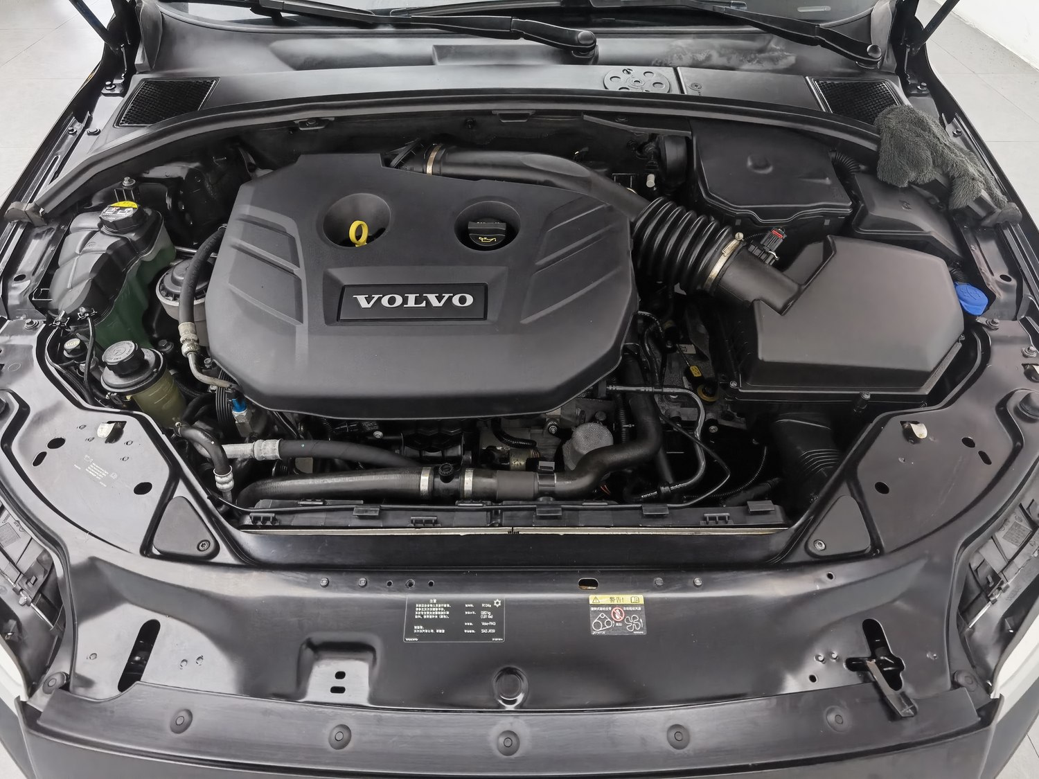 Used Volvo S80L 2011 2.0 AT