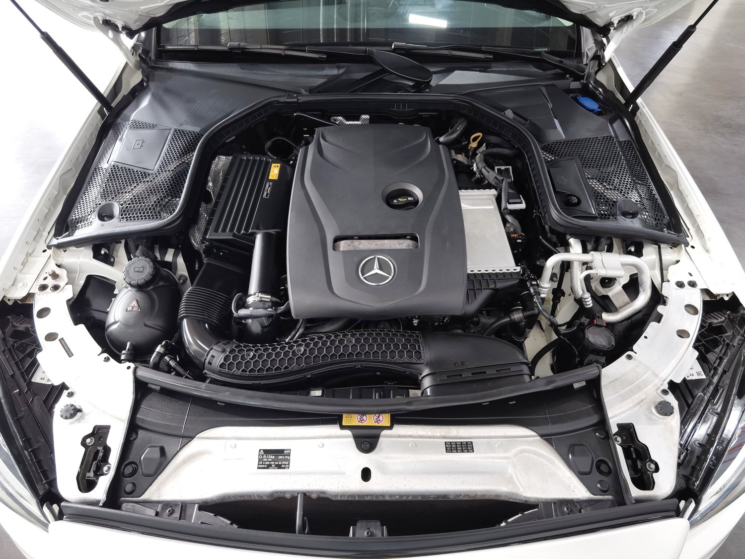 Used Mercedes-Benz C-Class 2018 2.0 AT