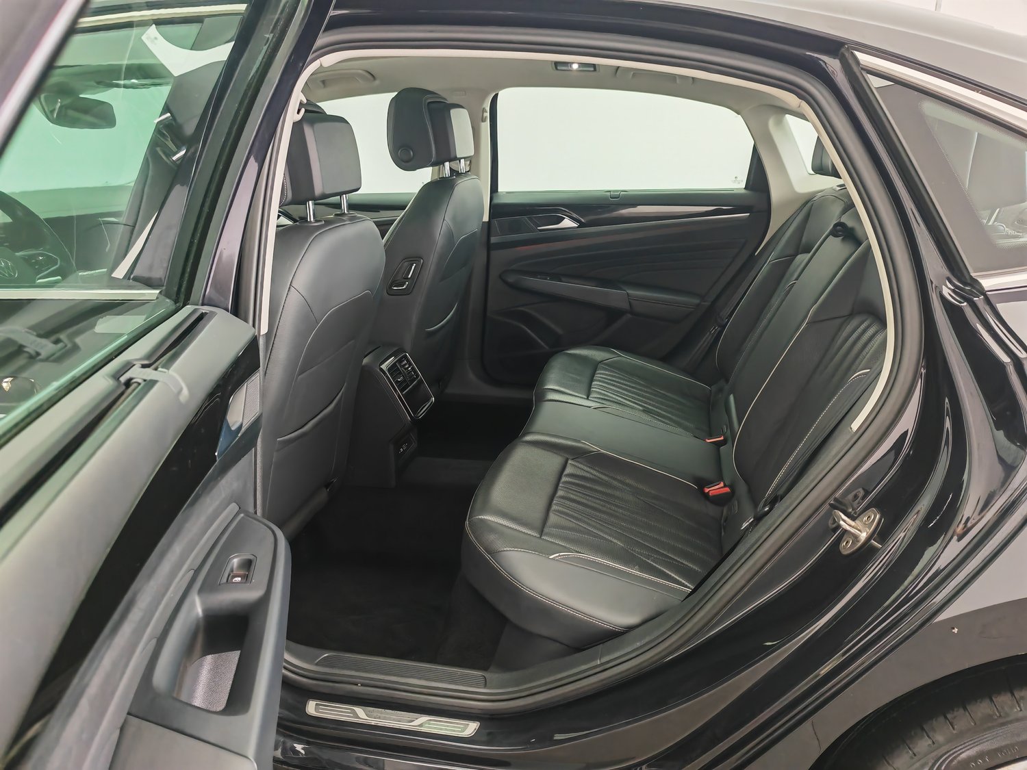 Used Volkswagen Passat 2022 2.0 AT