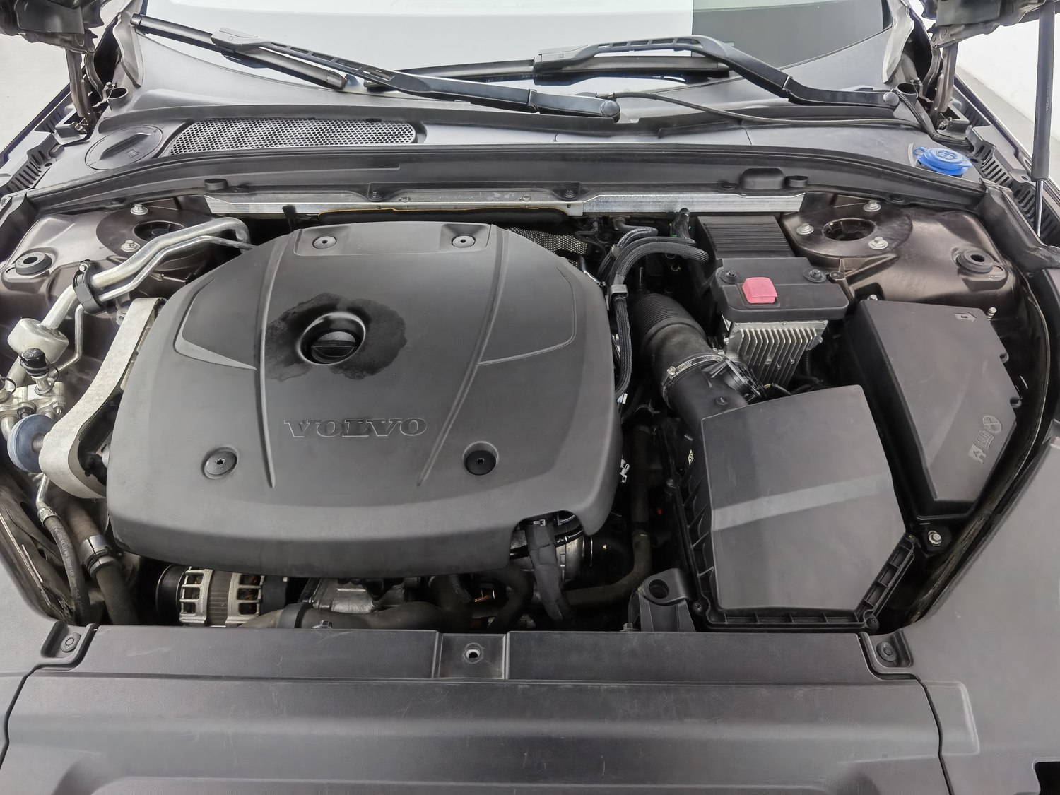 Used Volvo V90 2019 2.0 AT