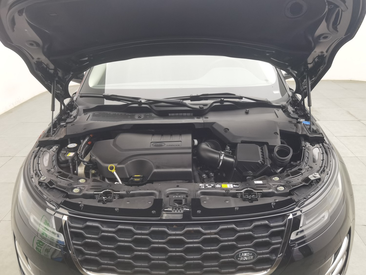 Used Land Rover Range Rover Evoque 2023 2.0 AT