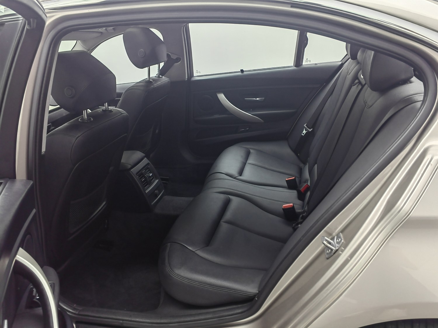 Used BMW THE3 2014 2.0 AT