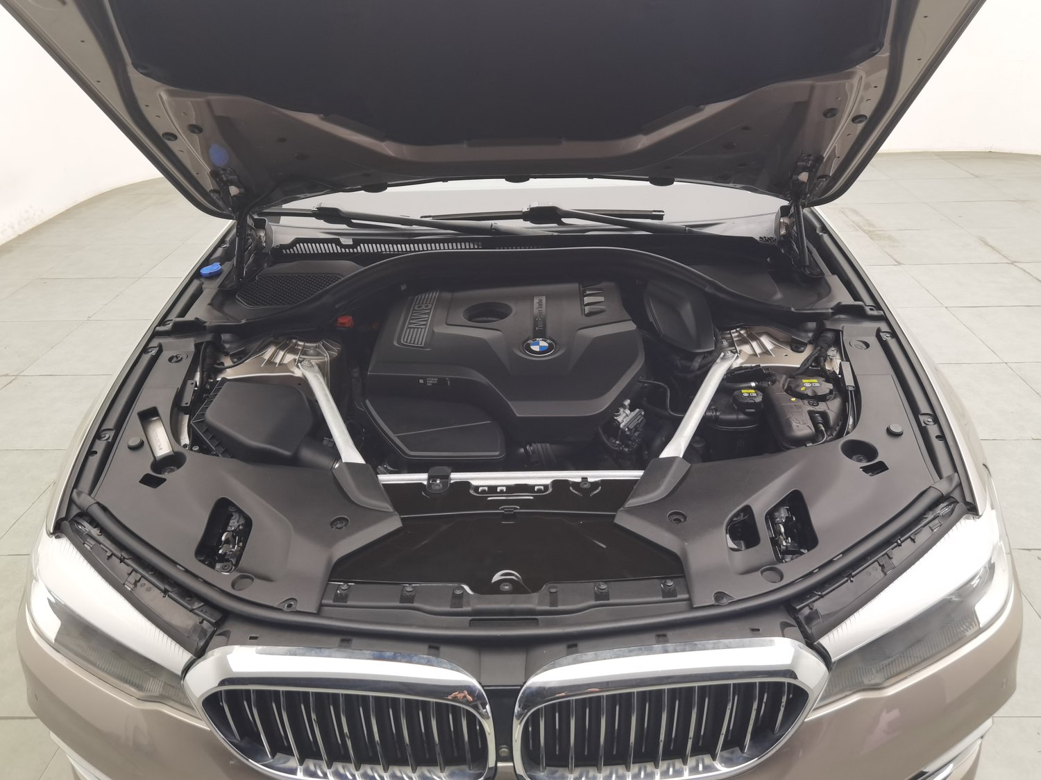 Used BMW THE5 2018 2.0 AT