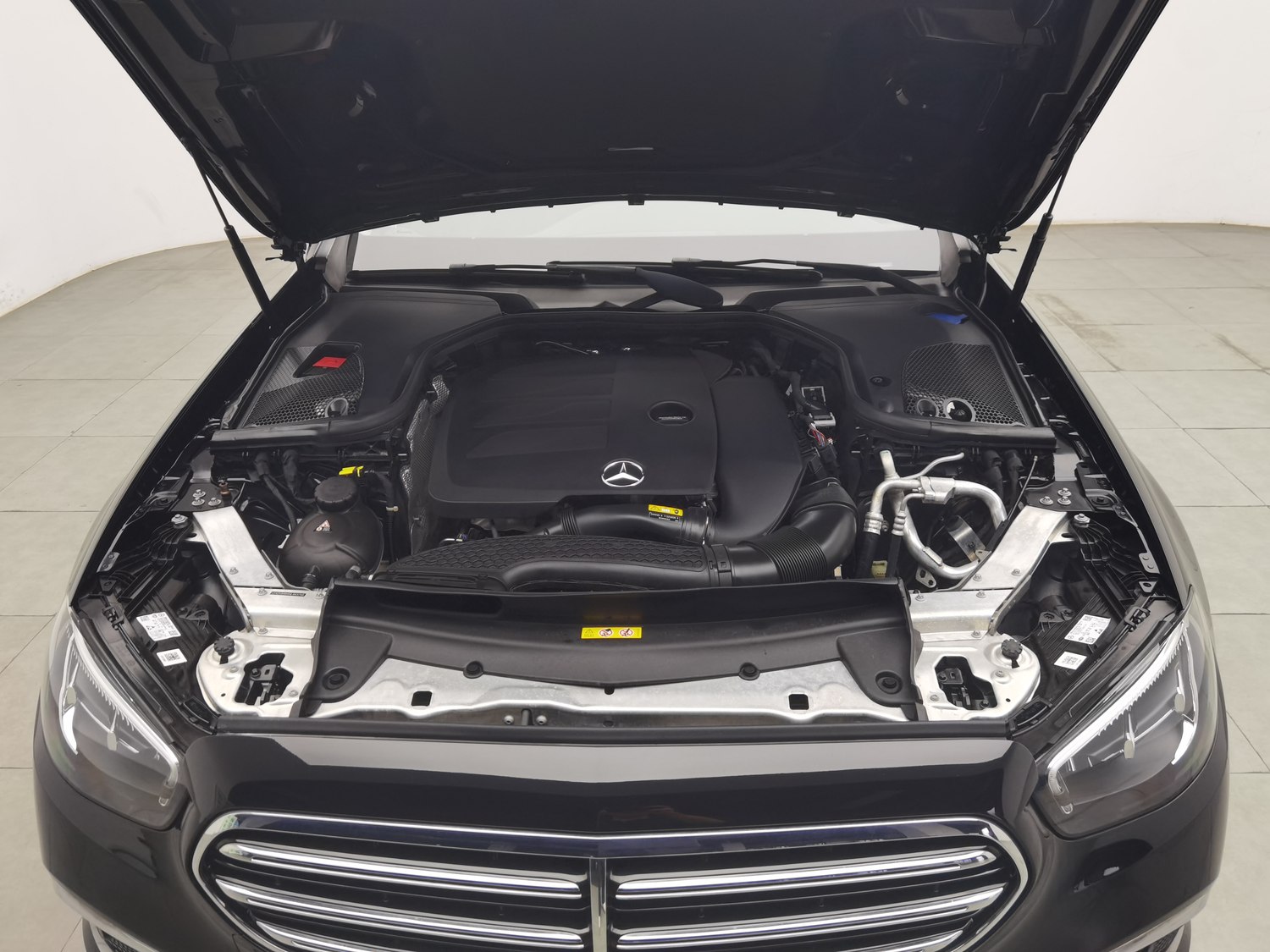 Used Mercedes-Benz E-Class 2022 2.0 AT